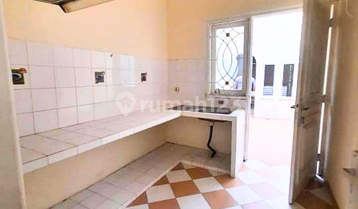 Dijual Rumah Tenggilis Utara2 Lantai Siap Huni Furnish 2