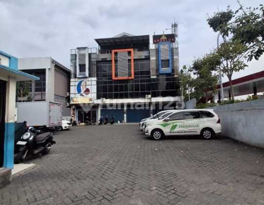 For Sale: Freehold Certificate, 2 Adjoining Shop Units on Menganti Wiyung Main Road, Surabaya For Sale: Freehold Certificate, 2 Adjoining Shop Units on Menganti Wiyung Main Road, Surabaya