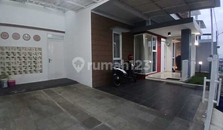 Affordable Ready-to-Live House with Swimming Pool For Sale in Garut Affordable Ready-to-Live House with Swimming Pool For Sale in Garut