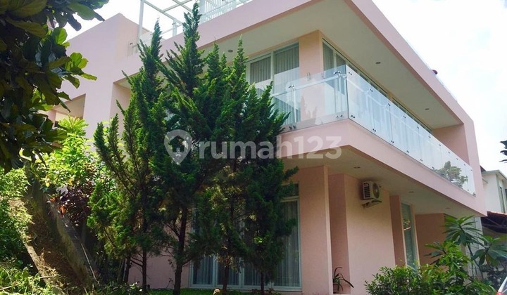 Dijual Rumah Modern Siap Huni di Dago Bandung 1