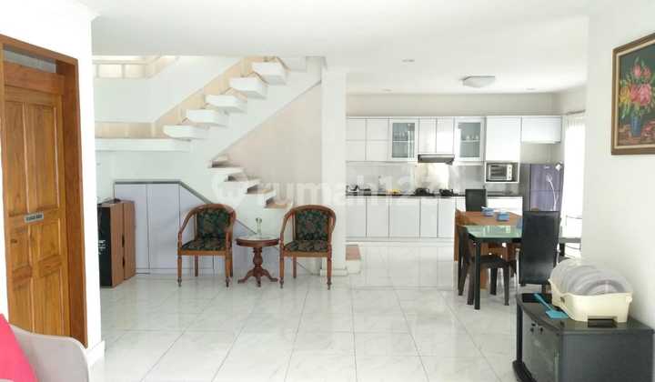 Disewakan Rumah Siap Huni Di Mainroad Dago Bandung