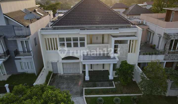 Rumah Mewah View Pegunungan Sentul City