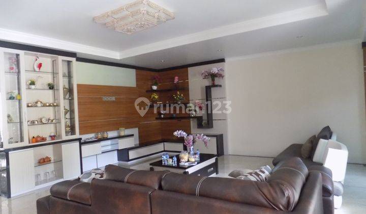 Rumah 2 Lantai Bagus Semi Furnished SHM di Sentul City, Bogor 2