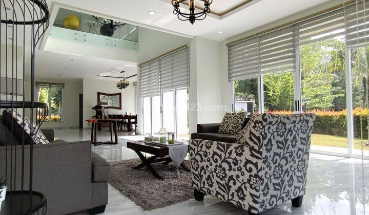 Modern Glass House Best View Golf di Sentul City, Bogor 1