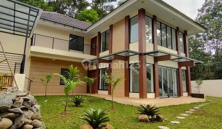 Rumah Baru Posisi Hook Green Area di Sentul City, Bogor 1