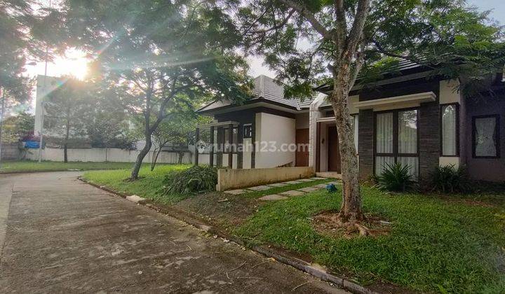 Rumah Minimalis Depan Green Area di Sentul City, Bogor 1