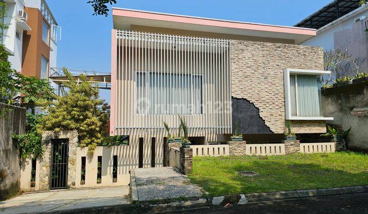 Rumah 2 Lantai Bagus Furnished di Sentul, Bogor 1