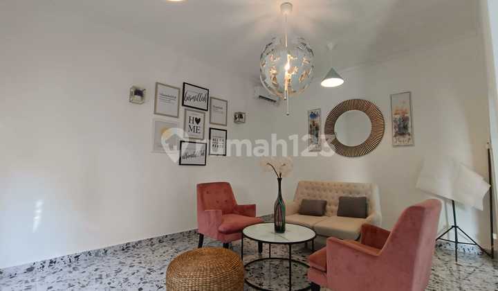 Luxury House with Private Swimming Pool in Sentul City 2