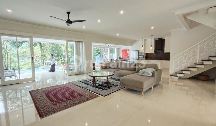 Rumah Mewah Belakang Golf Halaman Luas Rumah Mewah Belakang Golf Halaman Luas