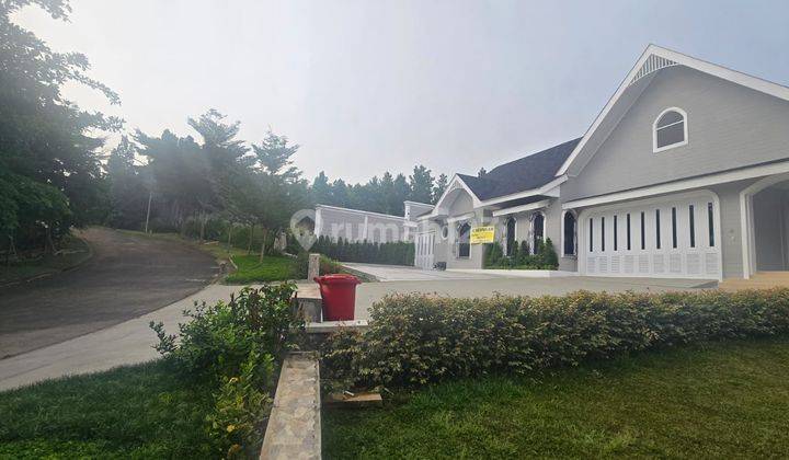Rumah Siap Huni Di Sewakan Dengan Parkiran Yang Luas Sentul City  1