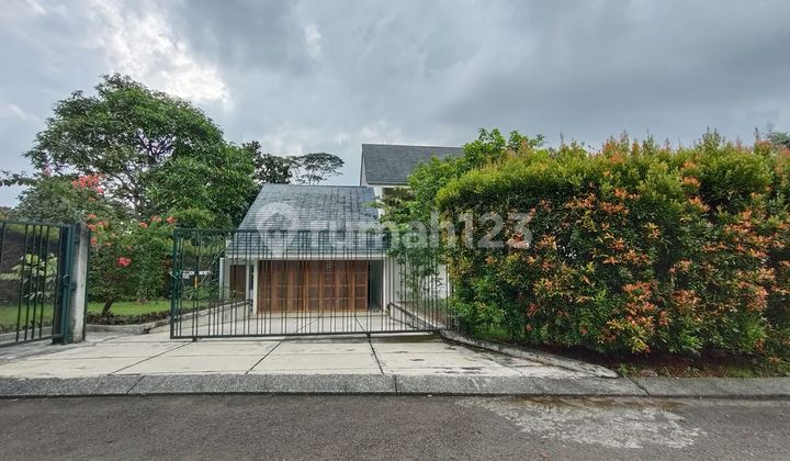 Dream House Hook Position Ready to Live In Mountain View Spacious Yard