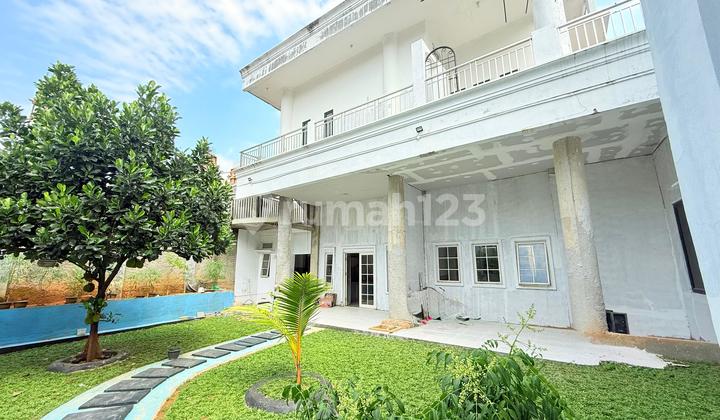 Luxury House Wide Yard Cluster in Front of Sentul City