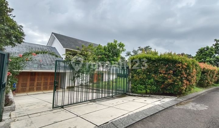 Rumah Mewah Furnish Halaman Luas View Pegunungan Posisi Hook Rumah Mewah Furnish Halaman Luas View Pegunungan Posisi Hook