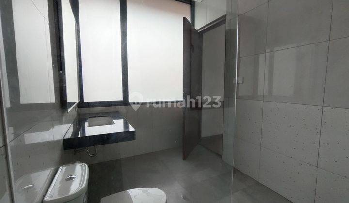 Rumah Modern 2 Lantai Dilengkapi Kolam Renang Dan Lift SHM di Sentul City, Bogor 2