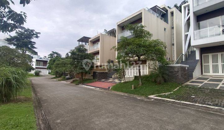 Rumah Tipe Modern Depan Green Area Dan Dekat Pos Argenia 2