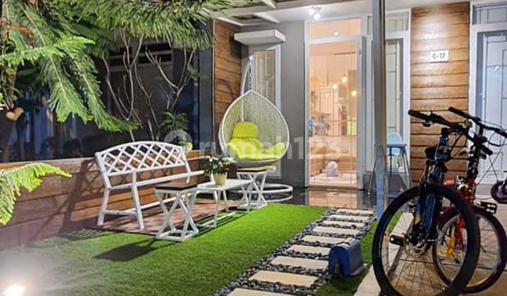 Minimalist Furnished Ready-to-Occupy House Front Cluster