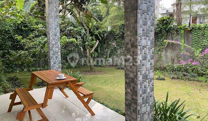 Rumah depan taman lingkungan asri semi furnish 2