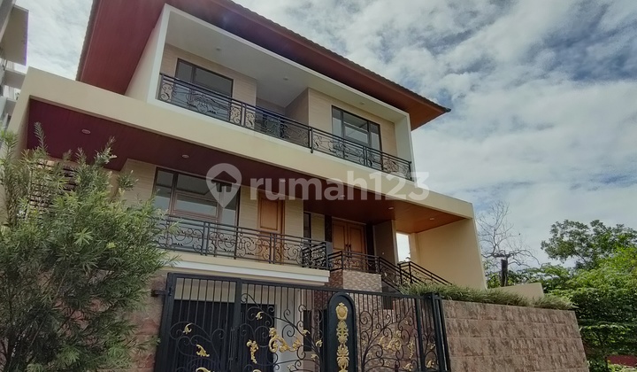 Rumah Mewah Depan Green Area View Pegunungan Rumah Mewah Depan Green Area View Pegunungan