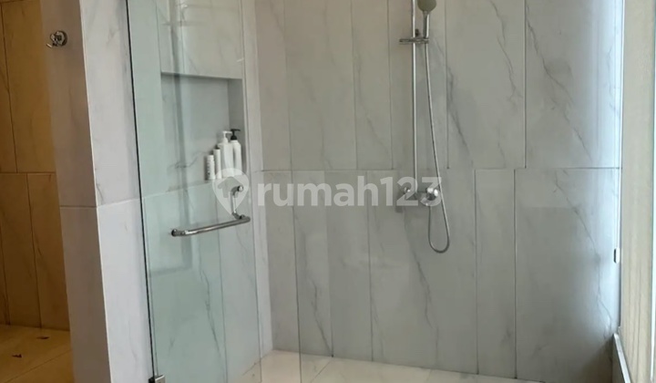 Rumah Bagus Semi Furnished SHM Bogor Tengah, Bogor 2