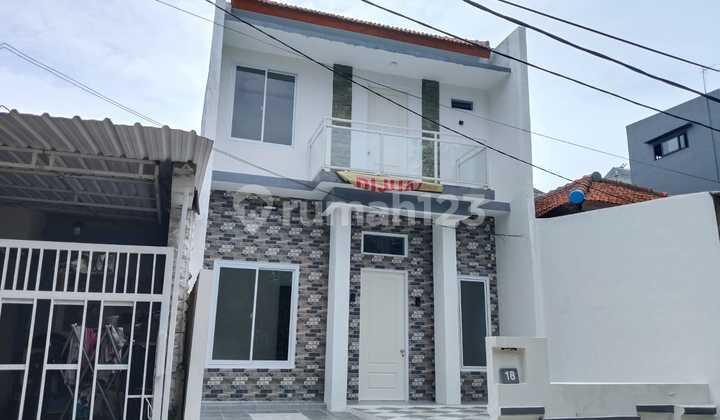 Rumah Bagus Unfurnished SHM Sentul City, Bogor 1