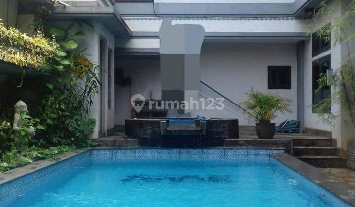 Rumah Hoek Private Kolam Renang Akses Mudah Di Taman Giriloka Bsd 2