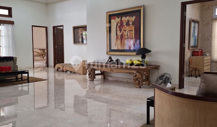 Rumah Cikini Cantik Siap Huni Sangat Asri