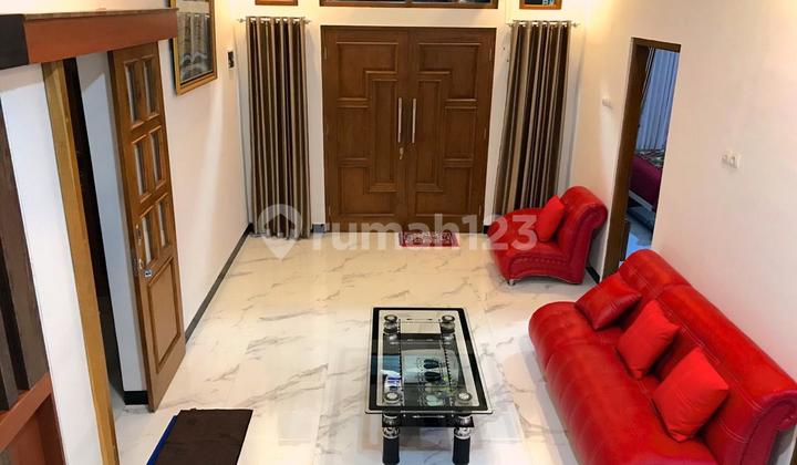Rumah Mewah di Jalan Palagan  2