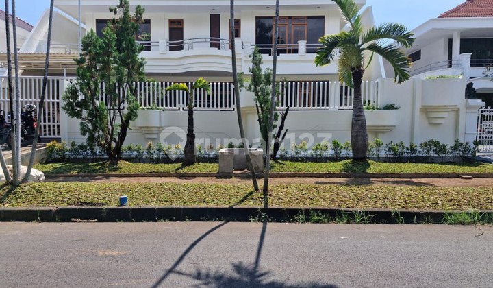 Jual Rumah Mewah & Rapi di Perumahan Ancol Timur