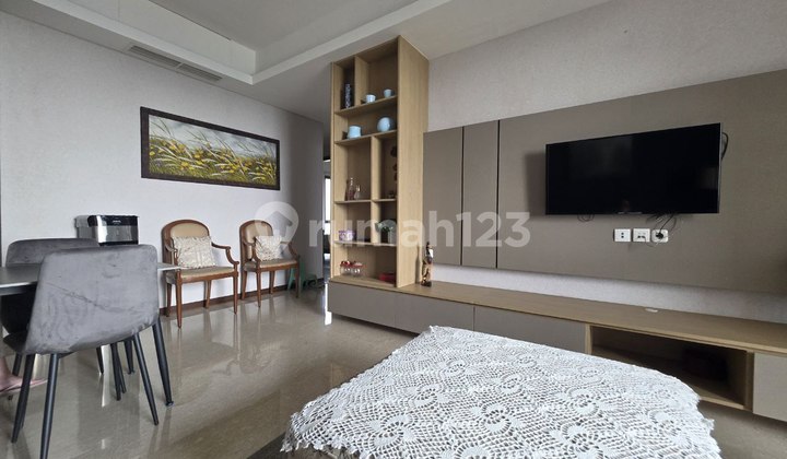 Quiet & Comfortable Apartemen Marigold 2 BR + study room at Navapark BSD City 