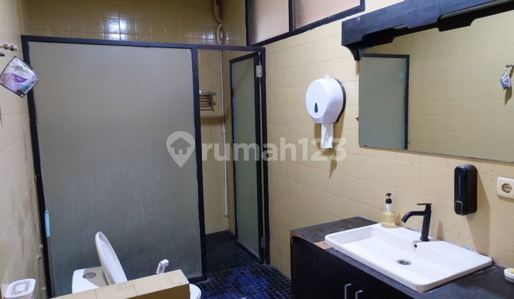 Rumah 2 Lantai di Haji Saidi, Jakarta Selatan 2