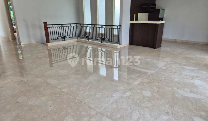 Disewakan rumah siap huni, di Pondok Indah. 2