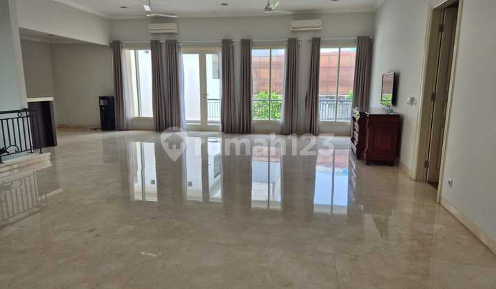 Disewakan rumah siap huni, di Pondok Indah.