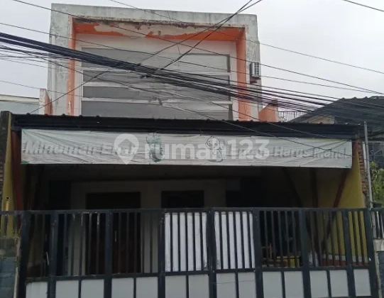 For Sale: Shop House + 2 Small Rental Houses in Jagakarsa, South Jakarta