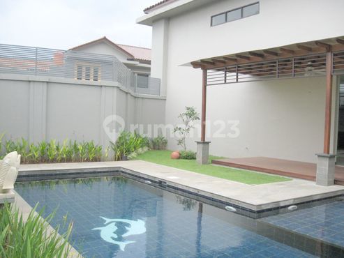 Di Sewakan Rumah siap huni di komplek lokasi di Jl Cilandak Tengah Jakarta Selatan - 0234 2