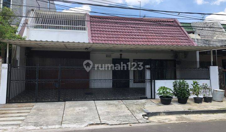 Rumah Semi Furnished Bagus Shm Di Jl.Tanjung Duren Selatan,Jakbar 1