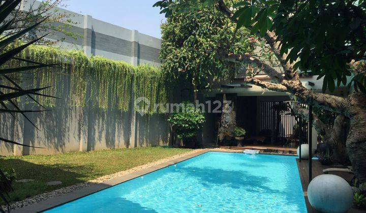 RUMAH BAGUS KOLAM RENANG SHM DI JL.G PELANGI, LIPPO KARAWACI 2