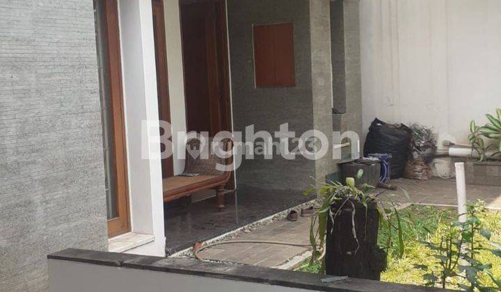 RUMAH NYAMAN DAN BERSIH DI KEBAYORAN BARU 2