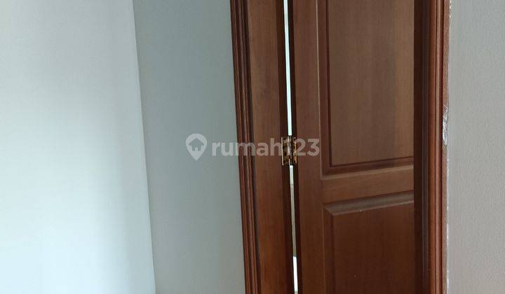 Turun Harga Rumah di Setiabudi Kuningan Jaksel 3 Lt, SHM Bagus Semi Furnished 2