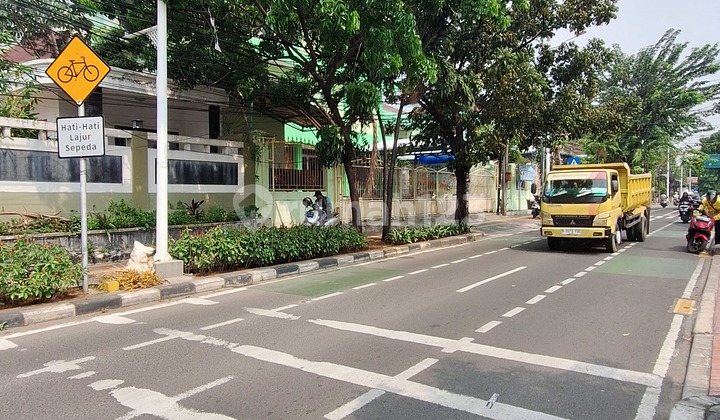 Suitable Office House on East Teber Raya 2