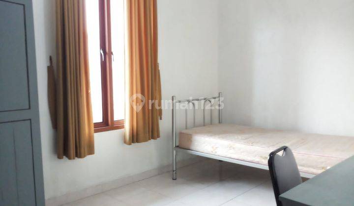 Rumah 2 Lantai Furnished Siap Huni Jalan 2 Mobil Lokasi Strategis 2