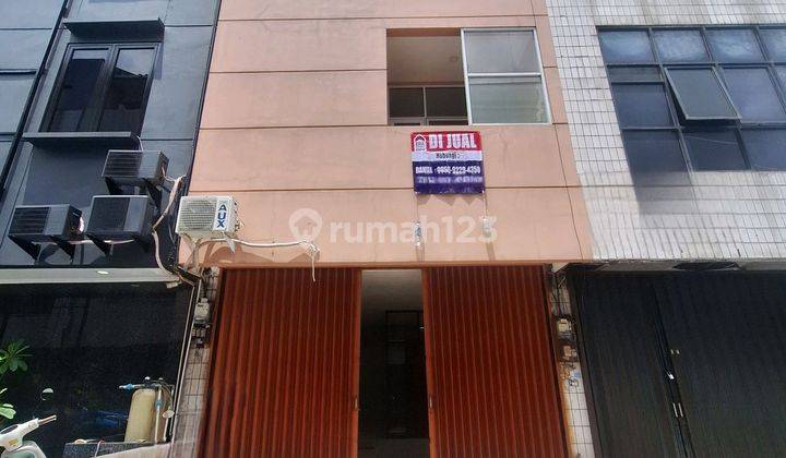 Ruko 4 Lantai Siap Huni Dekat Gajah Mada Plaza 1
