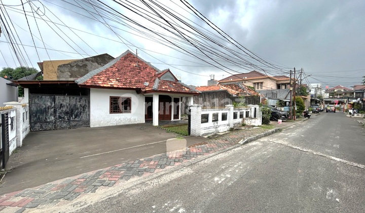 Rumah Lama Hitung Tanah Di Tebet Timur Akses Jalan Lebar Lokasi Strategis