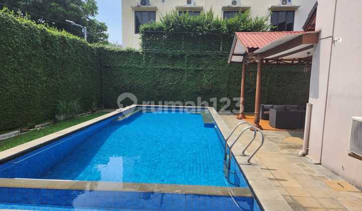 RUMAH BAGUS SIAP HUNI DI CIPETE KEBAYORAN BARU JAKARTA SELATAN