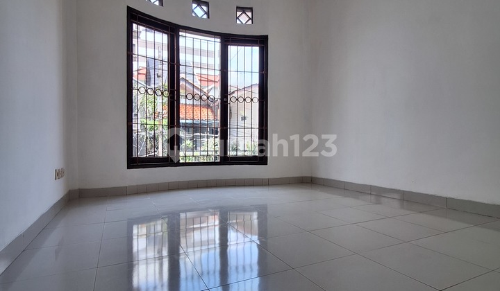 Rumah 2 Lantai Siap Huni Di Tebet Barat Dalam 2