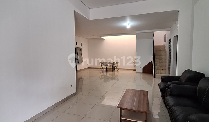 Rumah Sewa Baru Renovasi Akses Jalan 3 Mobil 2