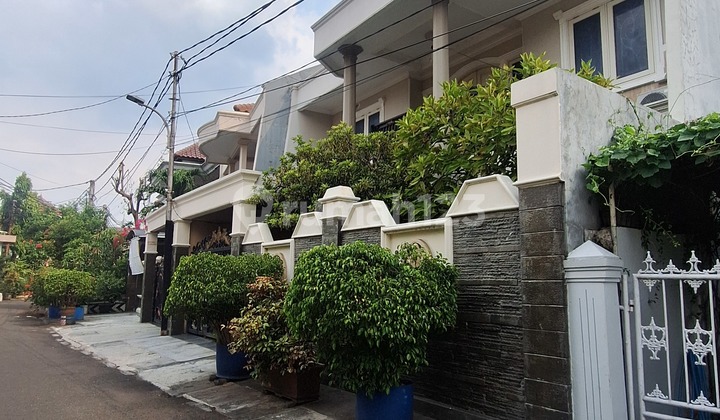 Rumah Siap Huni Terawat Di Tebet Timur Akses Jalan 2.mobil Rumah Siap Huni Terawat Di Tebet Timur Akses Jalan 2.mobil