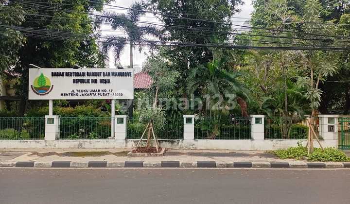 Land Area 2,015 Meters, 30 Bedrooms on Teuku Umar Street 2