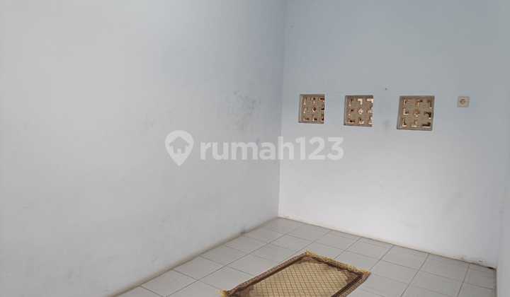 Warehouse + Office + Good Mess, Penggilingan, East Jakarta Warehouse + Office + Good Mess, Penggilingan, East Jakarta