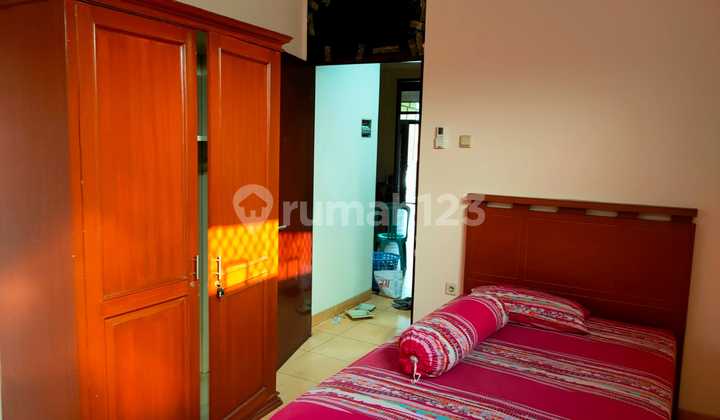 Rumah Komplek Meadow Green, SHM 5BR Furnished Siap Huni, Cibatu 2