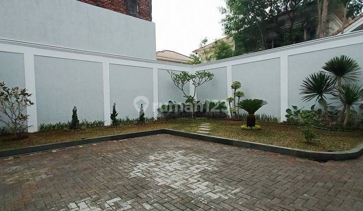 Dijual Rumah Mewah Asri Hadap Jalan Raya Cluster D'Oakwood  2